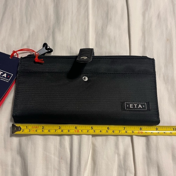 Multifunctional Travel Wallet E.T.A. - Picture 3 of 10
